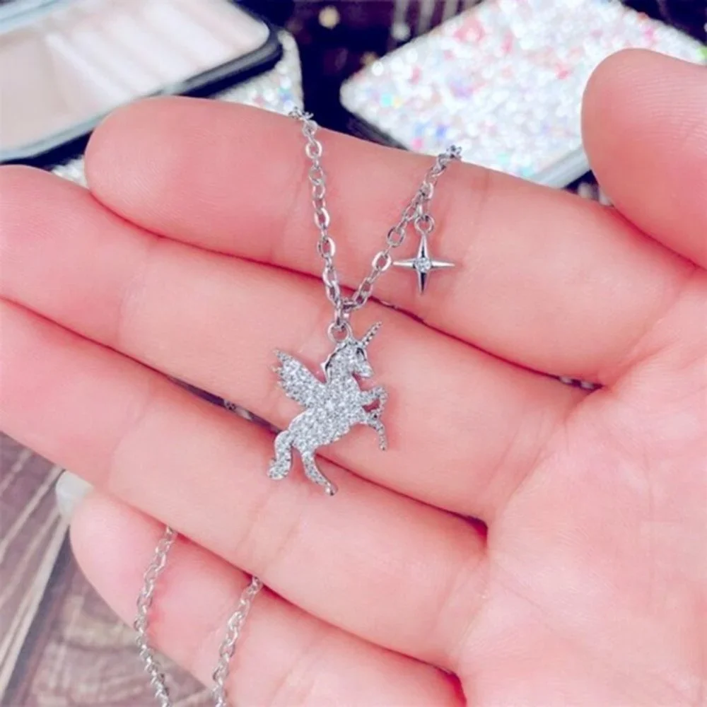 NEW Beautiful 925 Silver White Sapphire Unicorn Necklace